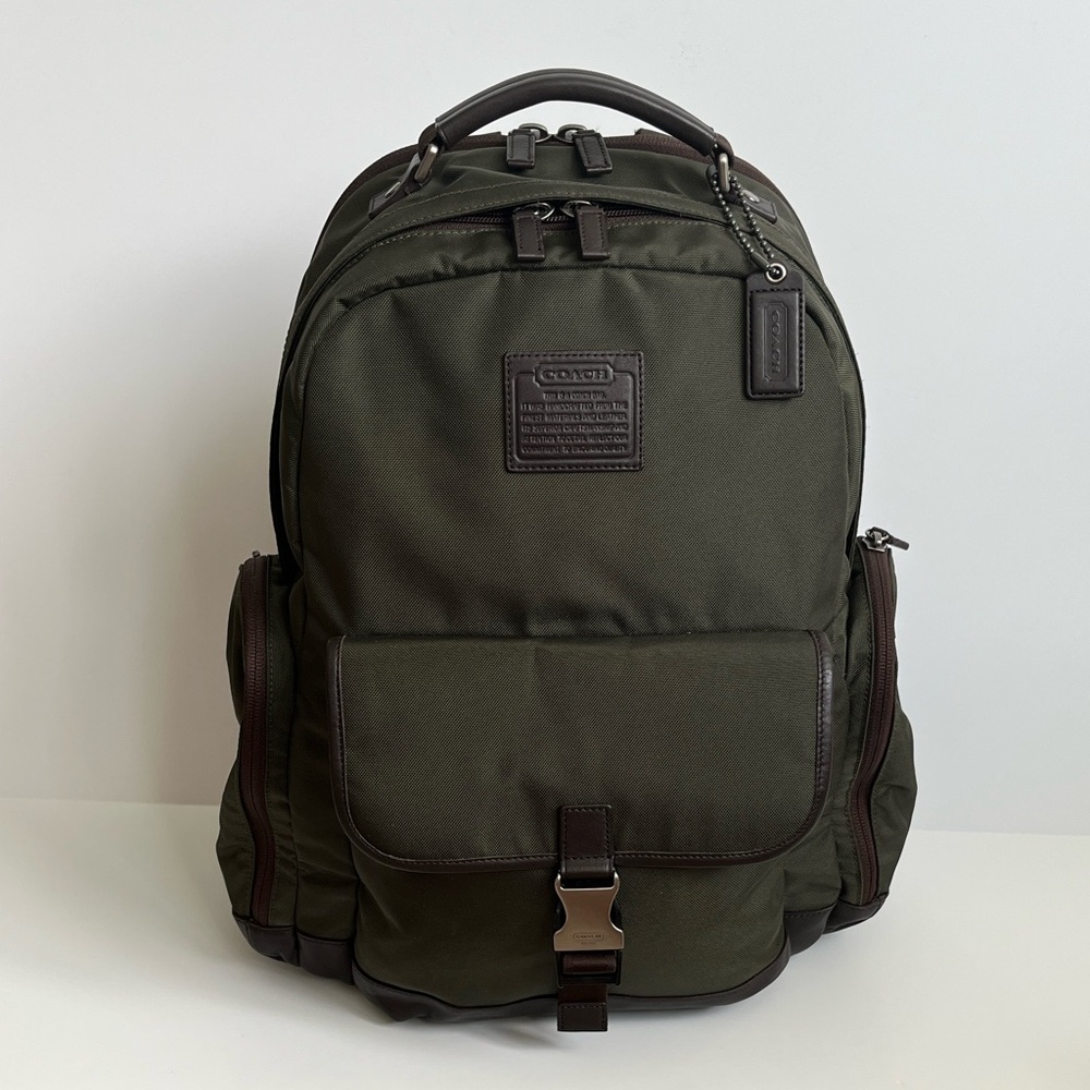 Coach New Men's Lab top Backpack 
Olive with Brown leather 2 zipper comparments